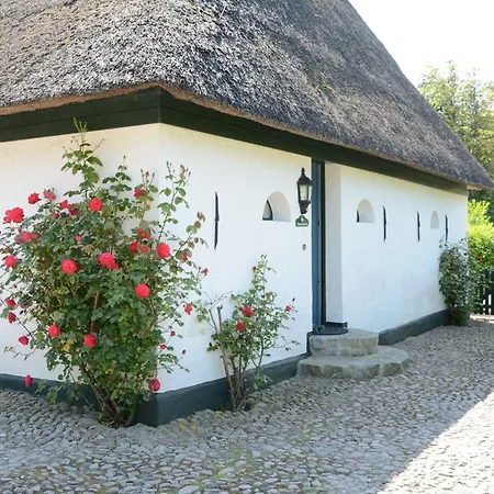 Haus Strandlaeufer By Interhome Alkersum