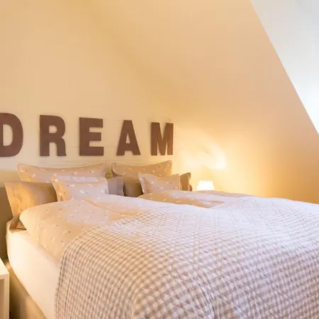 Haus Strandlaeufer By Interhome Alkersum