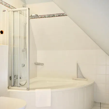 Haus Strandlaeufer By Interhome *