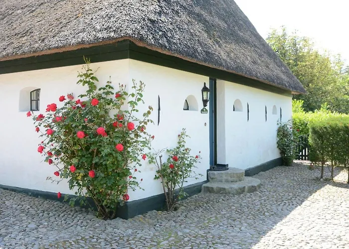 Haus Strandlaeufer By Interhome Alkersum